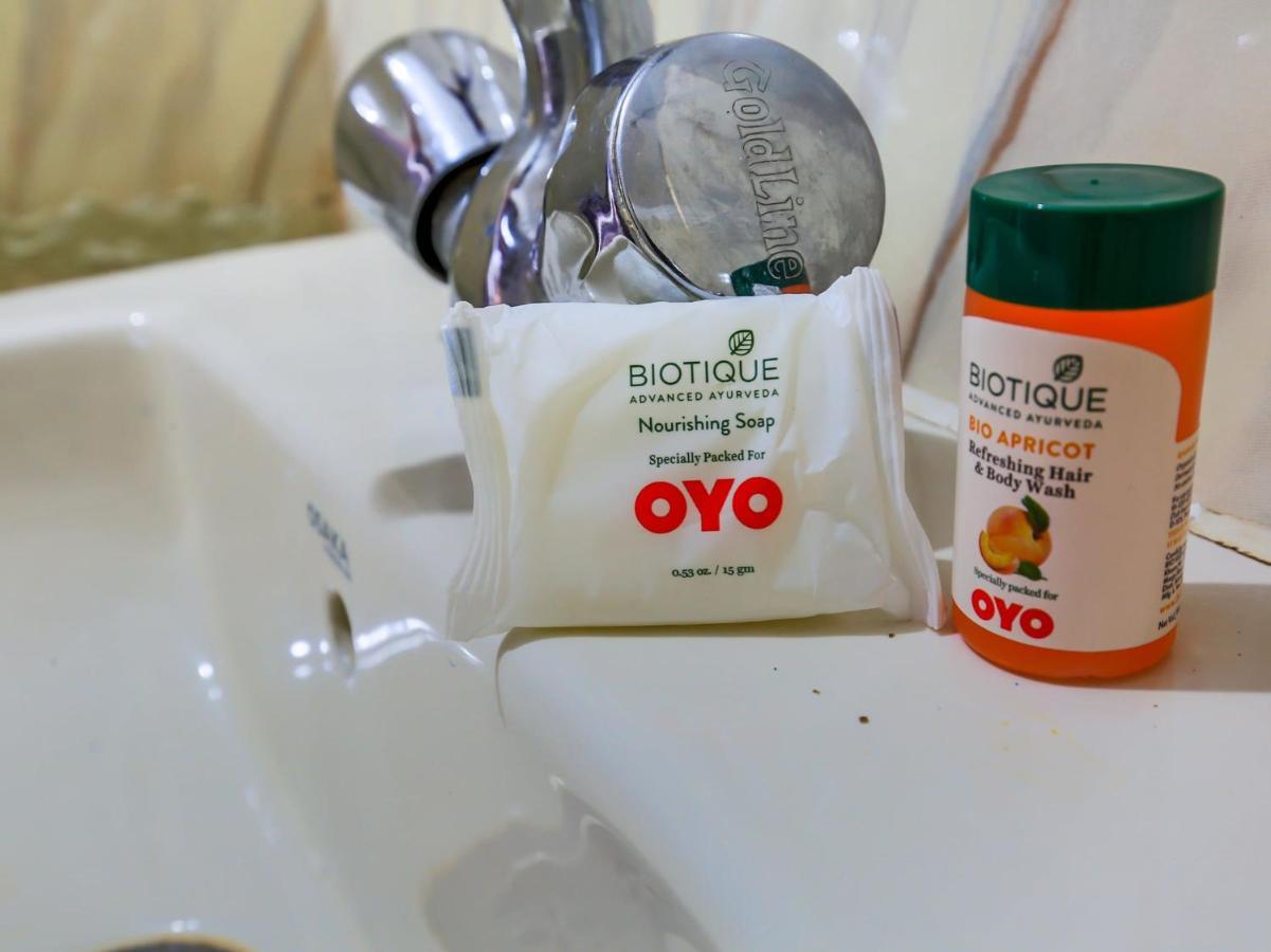 Oyo 72519 Meera Bhawan Hotel Vrindavan Ngoại thất bức ảnh