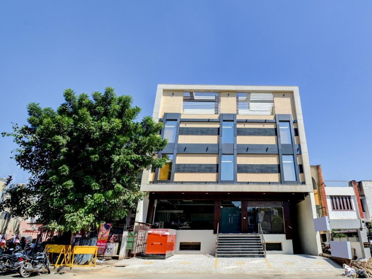 Oyo 72519 Meera Bhawan Hotel Vrindavan Ngoại thất bức ảnh